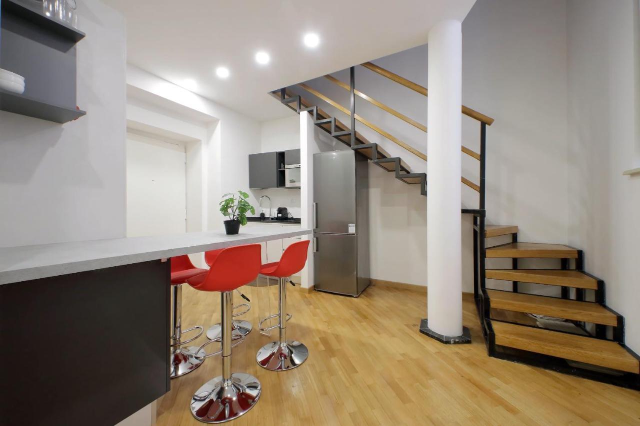 Trevi Suite Apartment - Barberini Рим Екстериор снимка