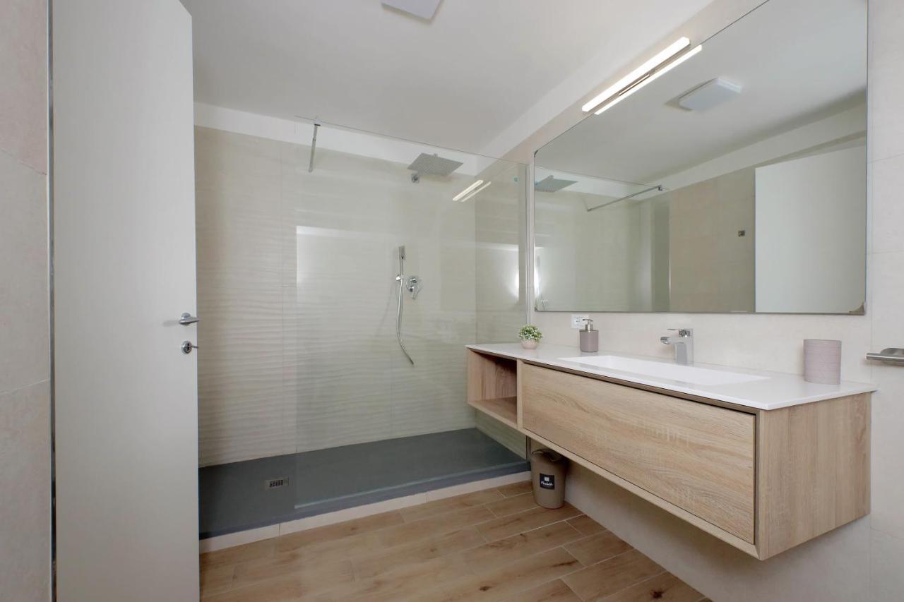 Trevi Suite Apartment - Barberini Рим Екстериор снимка