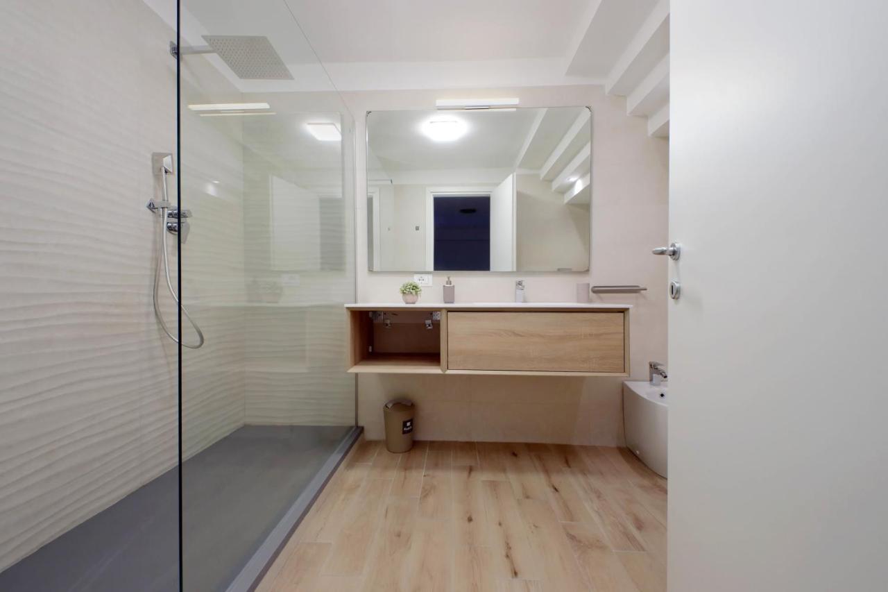 Trevi Suite Apartment - Barberini Рим Екстериор снимка