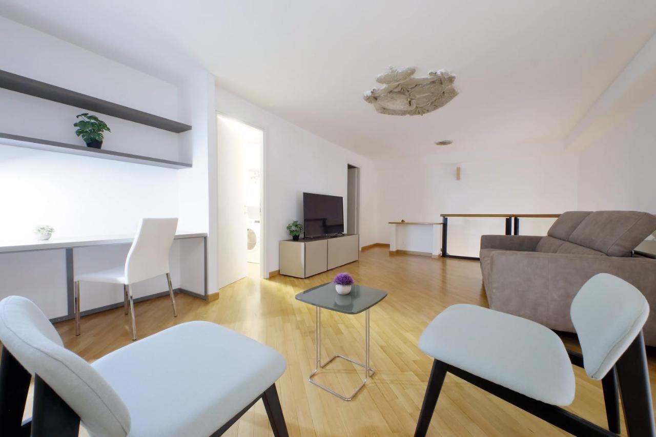 Trevi Suite Apartment - Barberini Рим Екстериор снимка